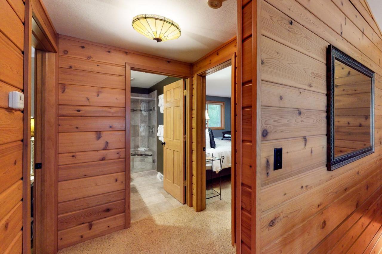 Chanticleer Inn: Hudson House Eagle River Extérieur photo