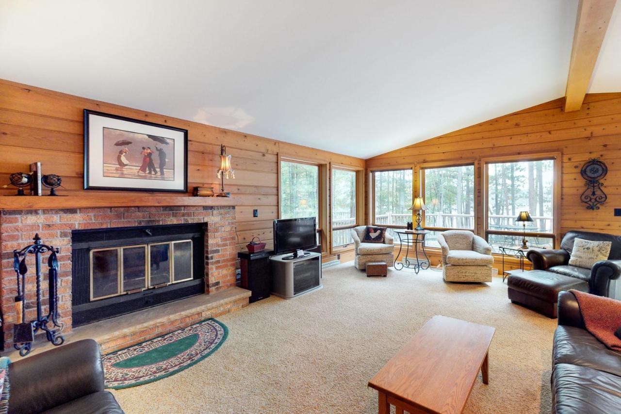 Chanticleer Inn: Hudson House Eagle River Extérieur photo